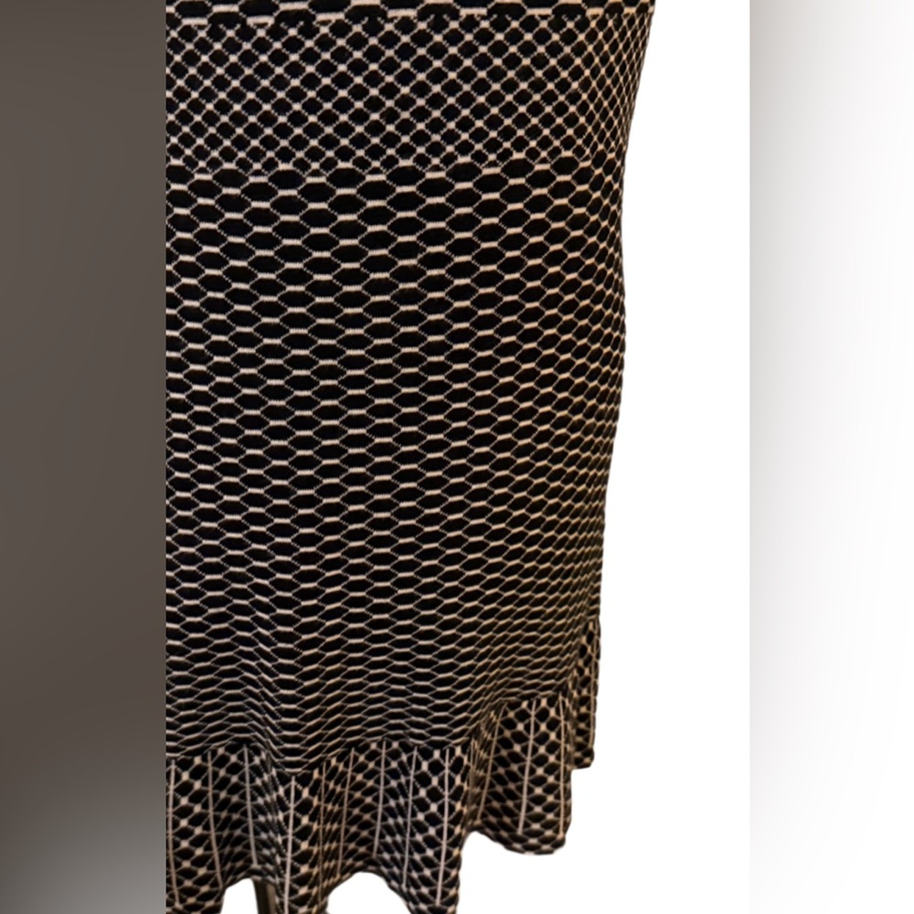 Sofia by Sofia Vergara Black/Soft White Geometric… - image 4